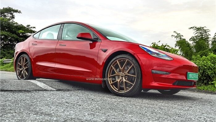 Дорожный просвет Tesla Model 3 оказался слишком мал для индийских дорог