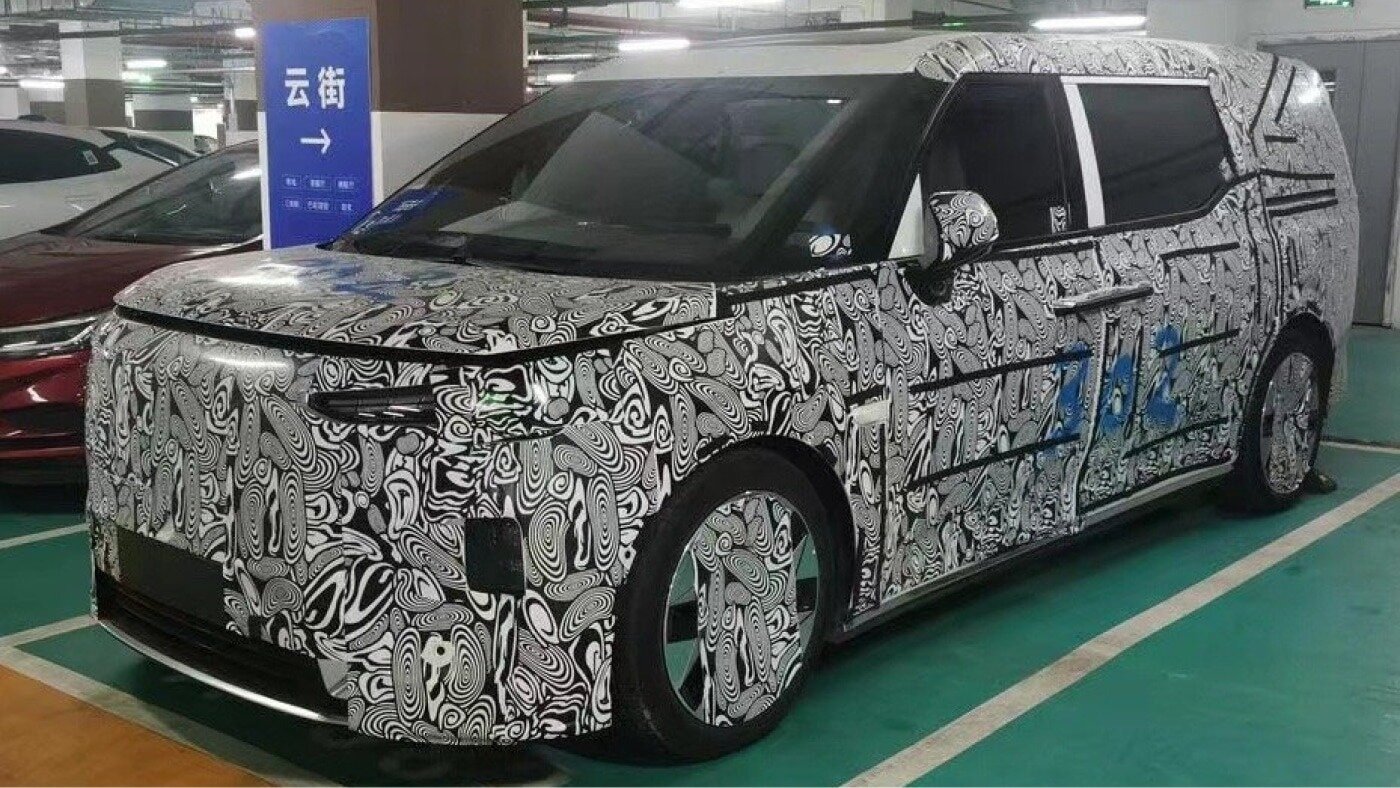 Фотошпионам попался будущий электровэн Volvo, и он нам уже знаком