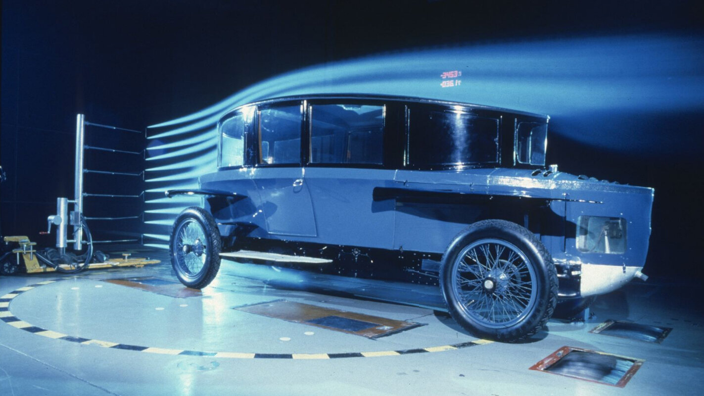 Странный автомобиль-капля, который изменил автопром и исчез: история Tropfenwagen