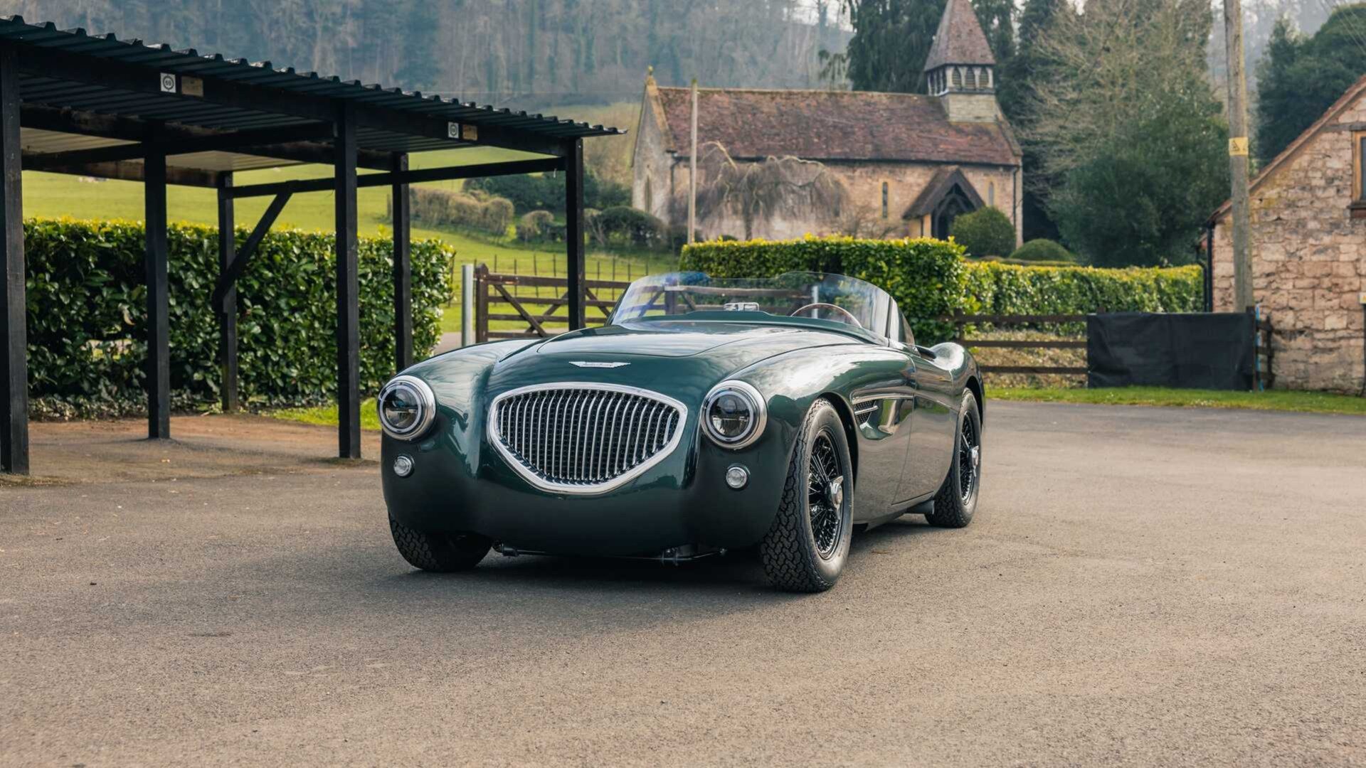 Культовый спорткар Austin Healey возродился в виде 185-сильного рестмода