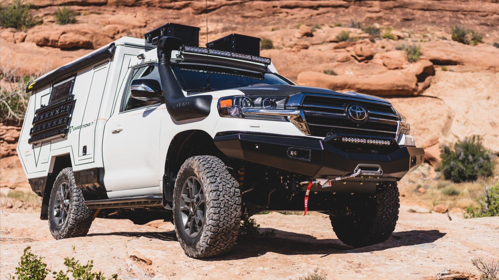 Toyota Land Cruiser 200 превратили в суперкомфортабельный кемпер: таких сделают всего семь