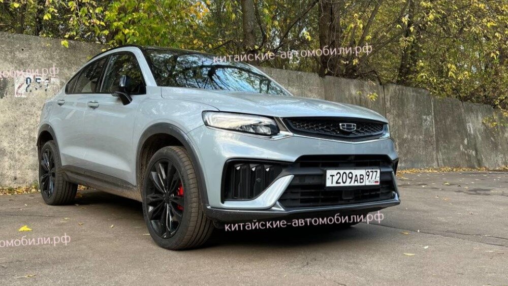 Обновлённый кроссовер Geely Tugella заметили в России