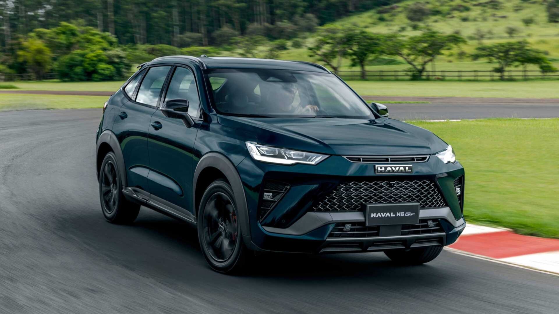 Haval представил гибридное кросс-купе H6S с очень мощным агрегатом