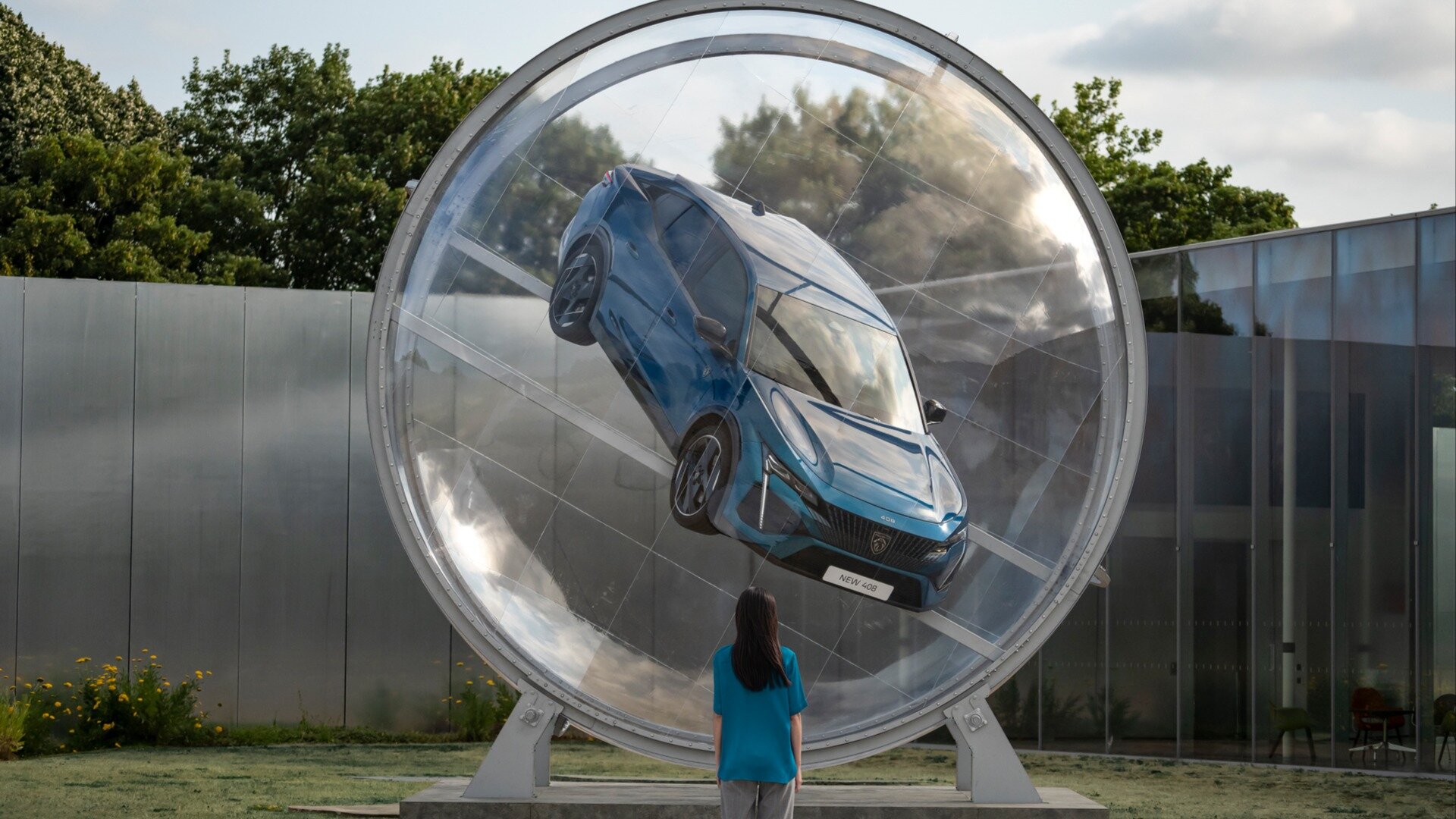 Новый Peugeot 408 превратили в кинетическую скульптуру