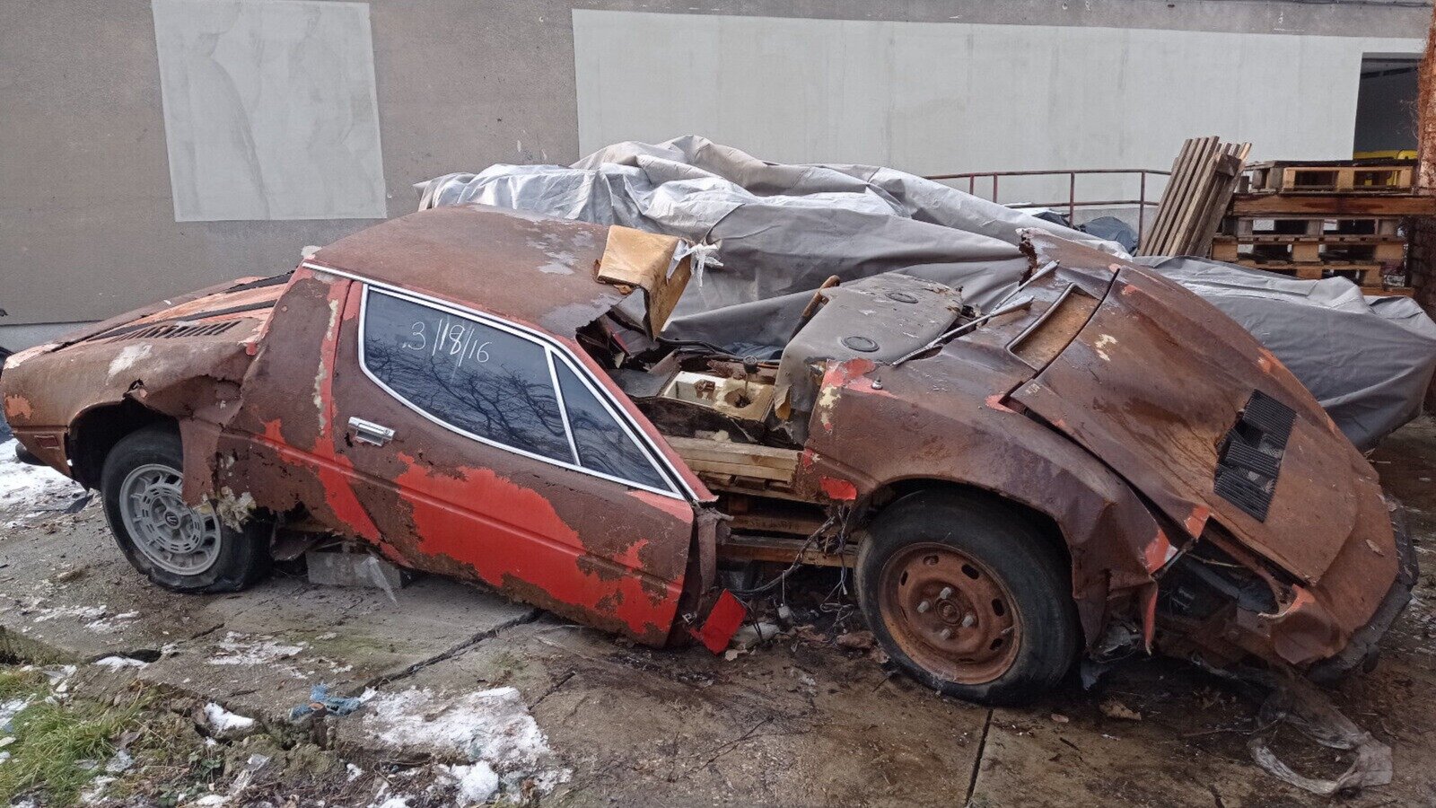 Ржавые останки 44-летнего Maserati Merak хотят продать за 15 тысяч евро