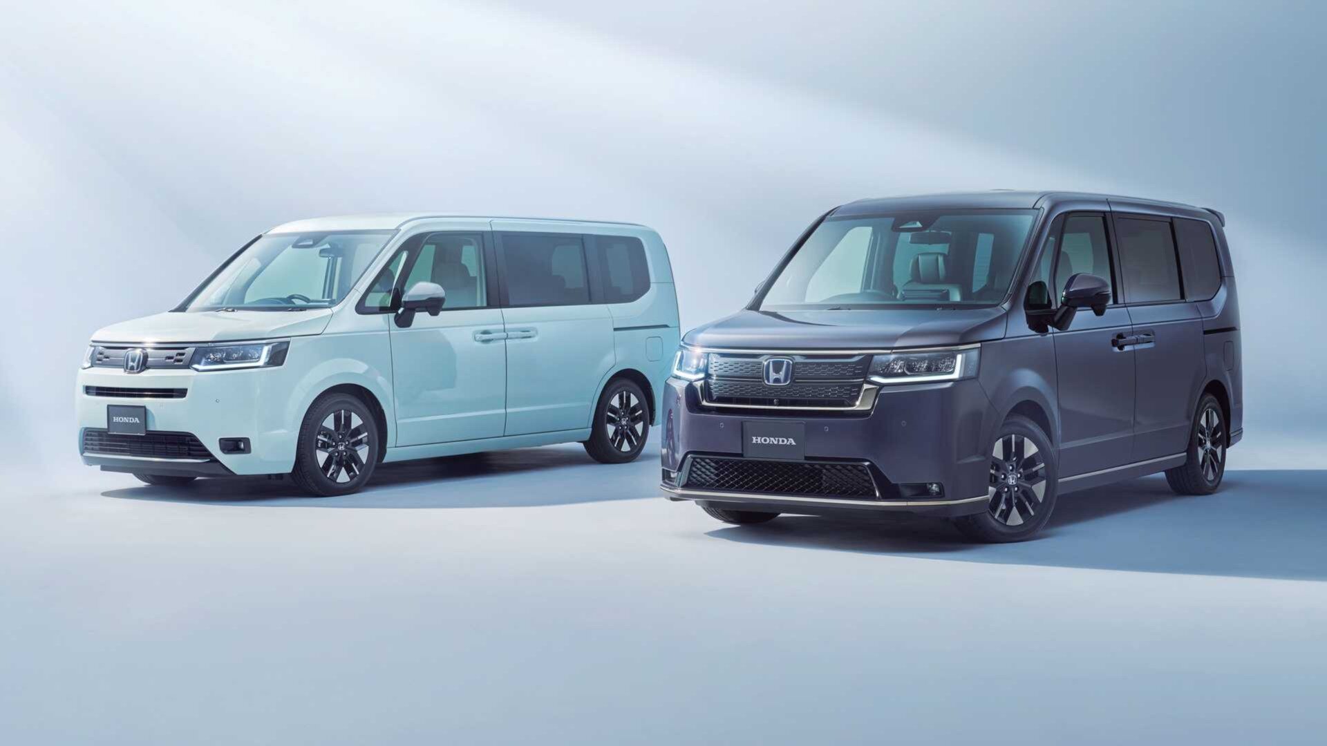 Минивэн Honda Step WGN в новом поколении лишился уникальной пятой двери