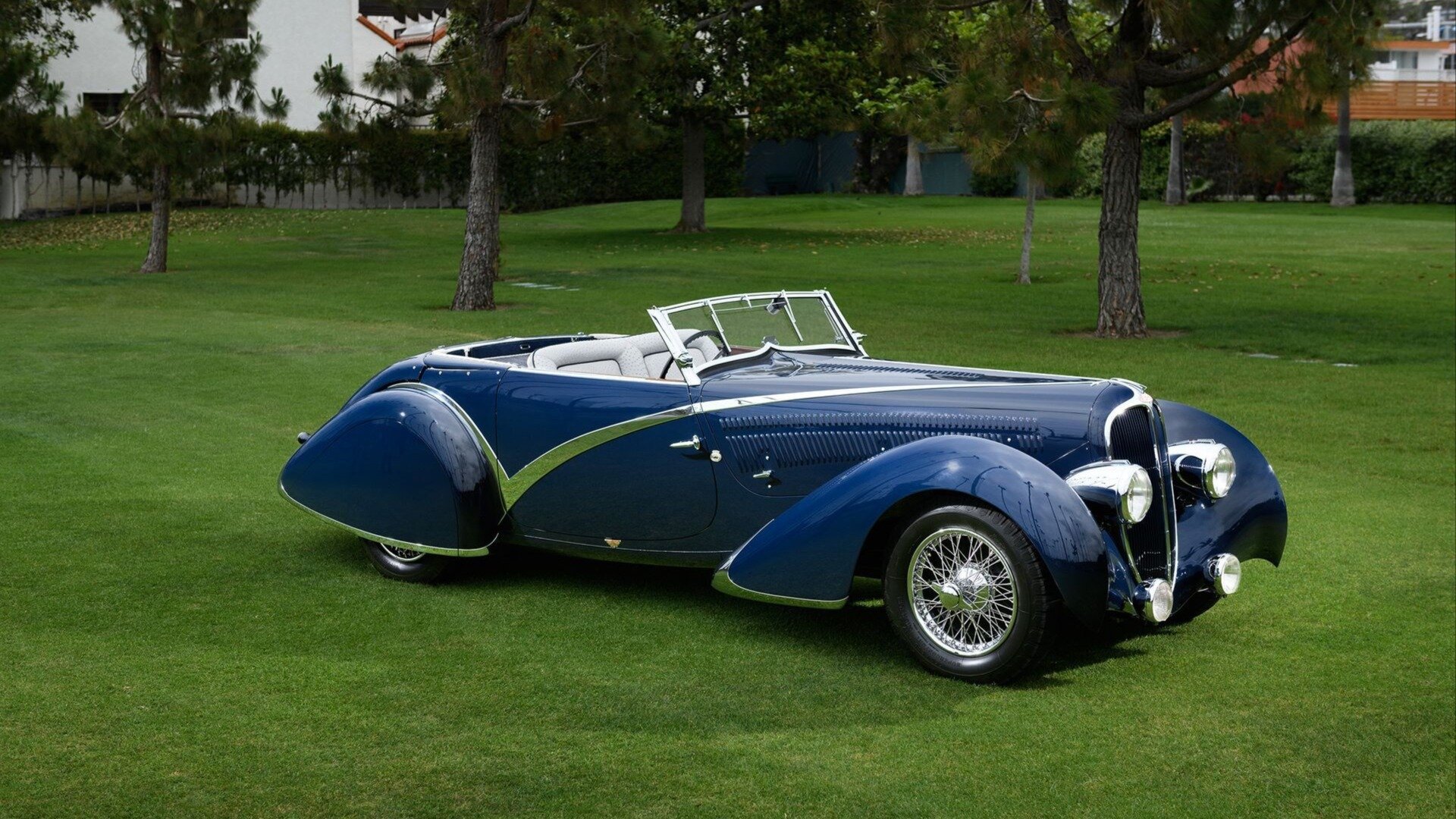 Довоенный кабриолет Delahaye продают по цене трёх гиперкаров Bugatti Bolide