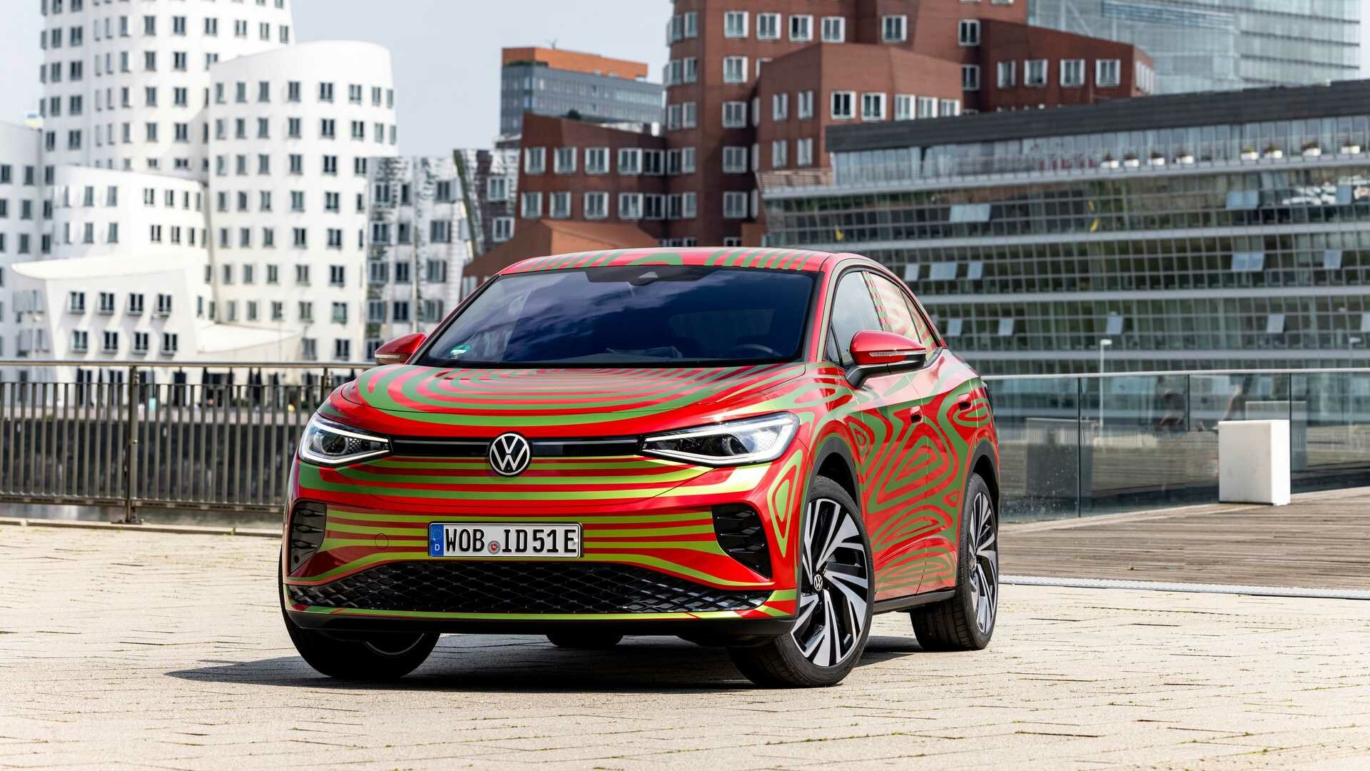 Volkswagen показал предсерийный электрический кроссовер ID.5 с купеобразным кузовом