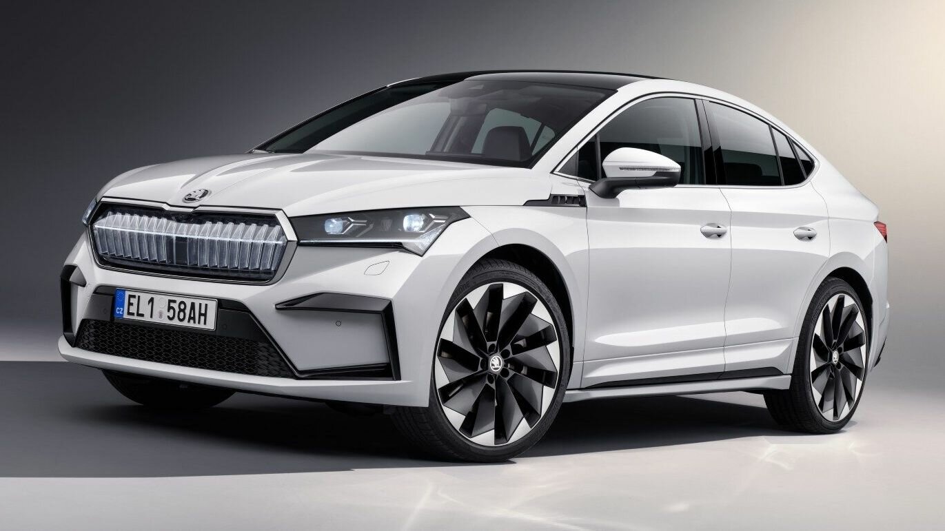 Skoda Enyaq iV превратился в купеобразный кроссовер: 570-литровый багажник, 299 сил и 545 километров автономности