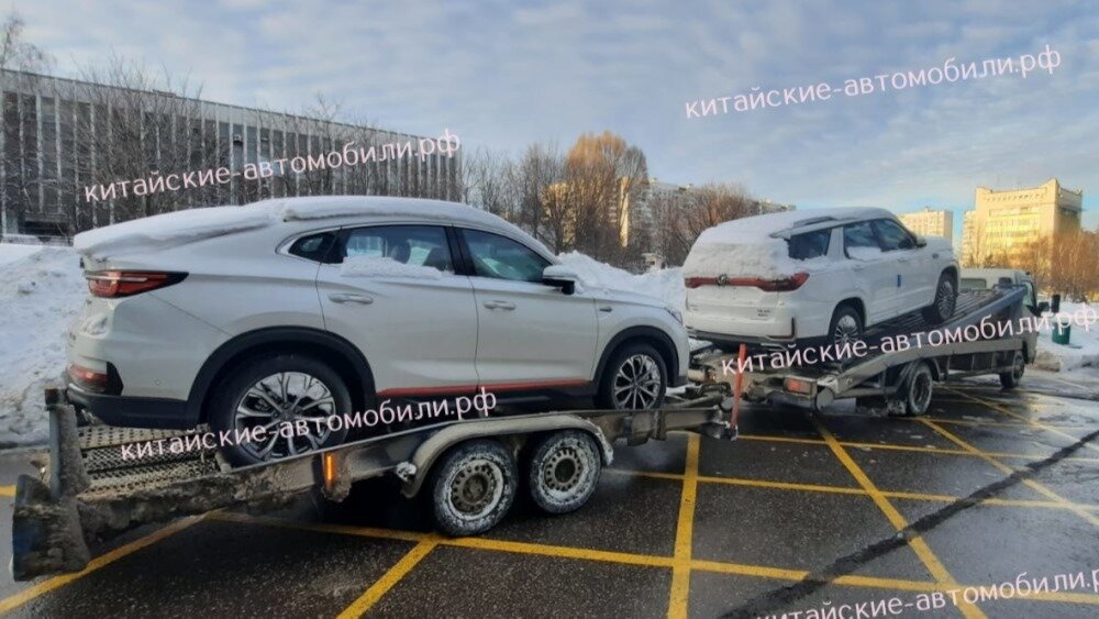 В России заметили два новых кроссовера от Changan — большой и купеобразный