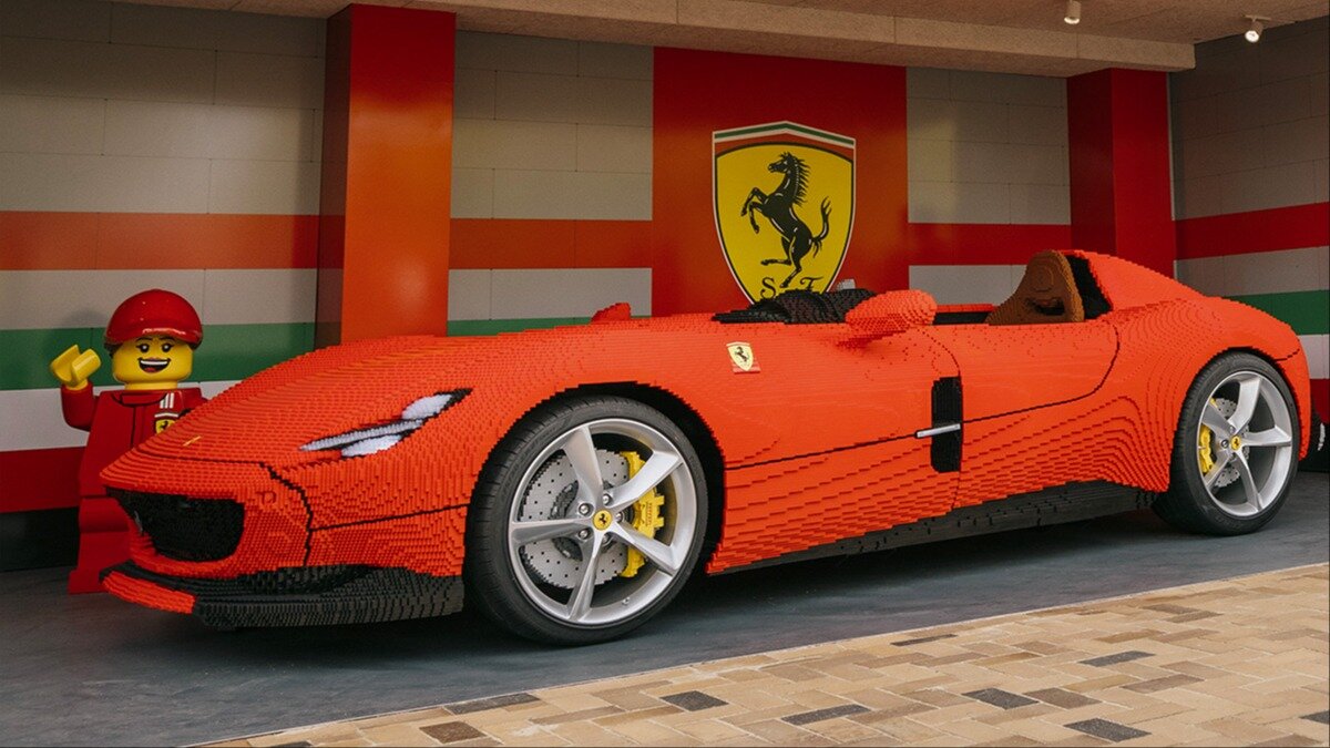 В Дании построили Ferrari из 383 тысяч кирпичиков Лего