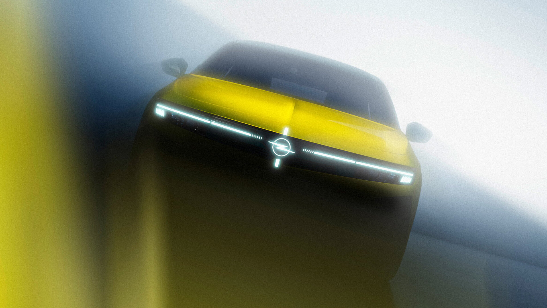 Обновлённые хэтчбек и универсал Opel Astra показали на тизерах