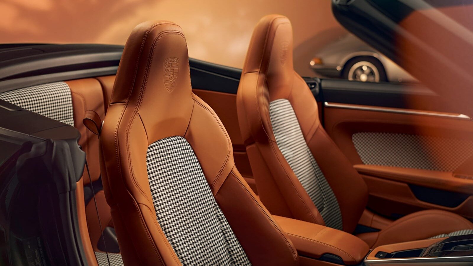 Покупателям Porsche 911 предложили отделку интерьера как у спорткаров 1960-х