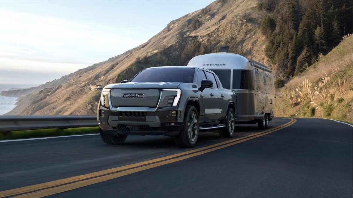 Представлен роскошный электропикап GMC Sierra EV Denali — в нём 764 силы и он может ездить боком