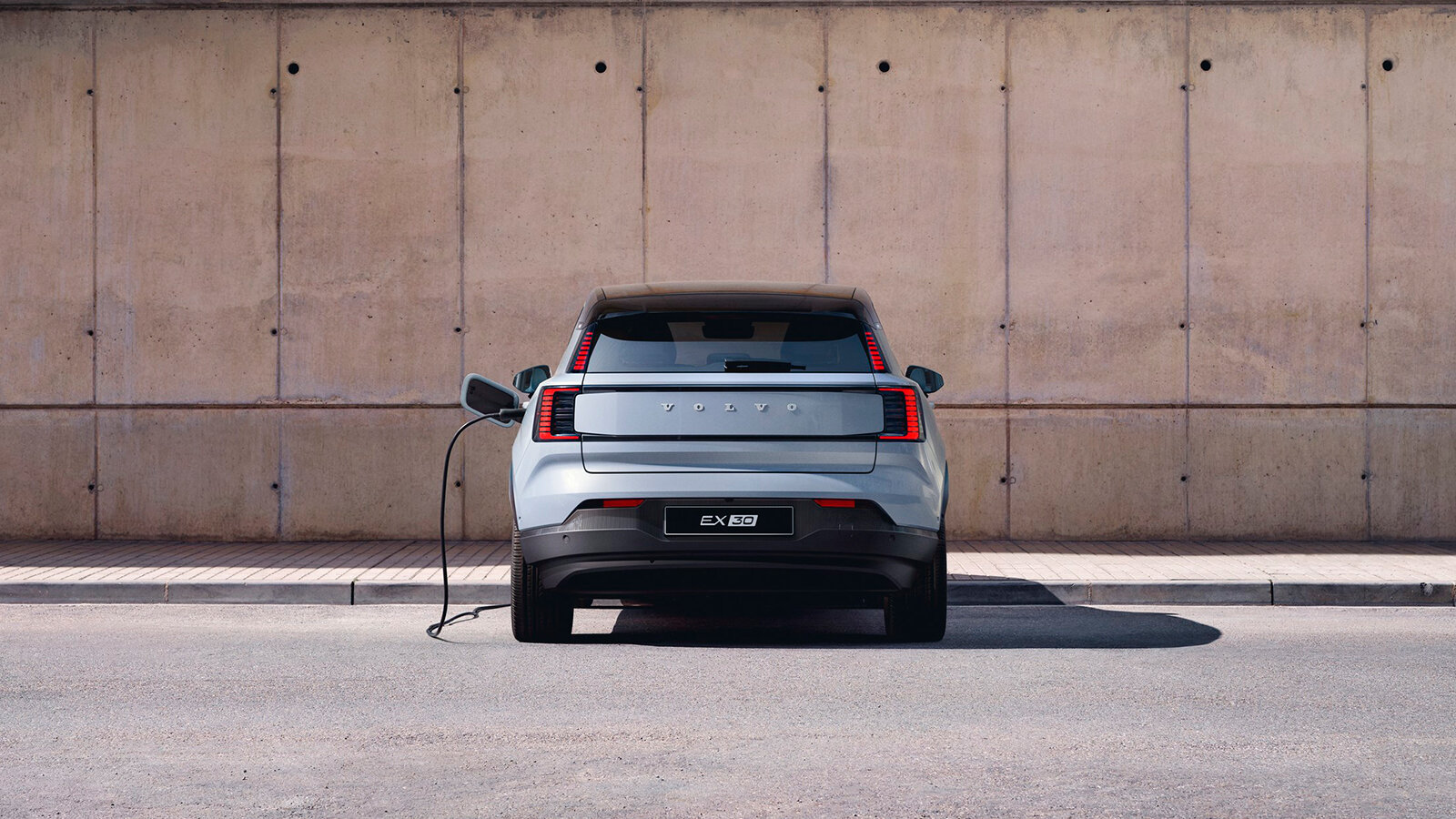 Электромобили Volvo смогут заряжаться на станциях Tesla