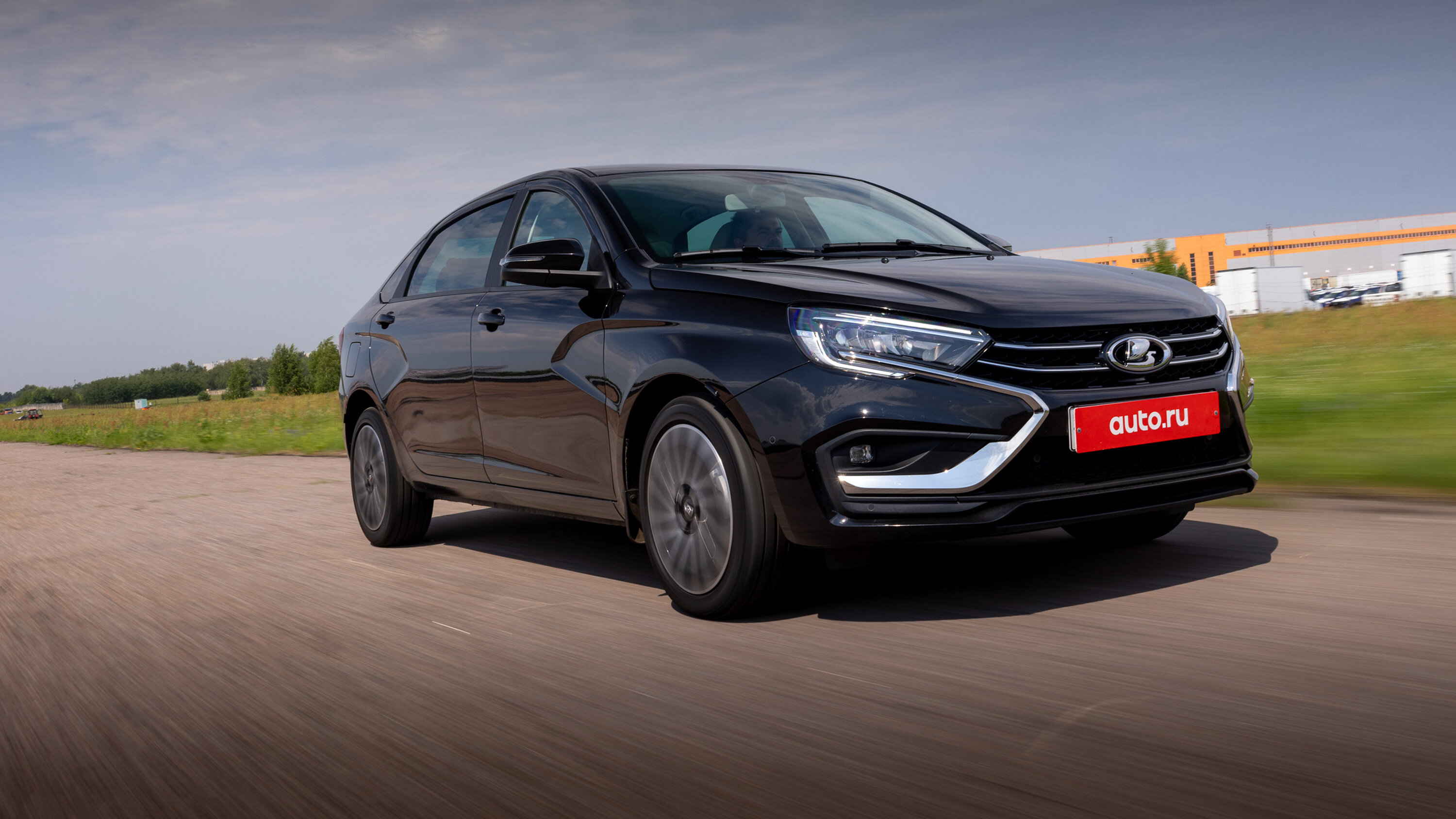 Подробный тест и обзор Lada Aura: плюсы и минусы самой дорогой модели АвтоВАЗа