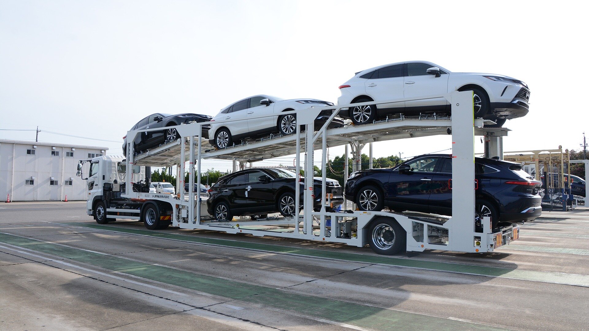 В Россию стали завозить гораздо больше Toyota, BMW, Skoda и VW