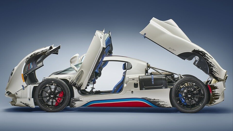 Для суперкара Pagani Utopia заказали раскраску в стиле «после ДТП»