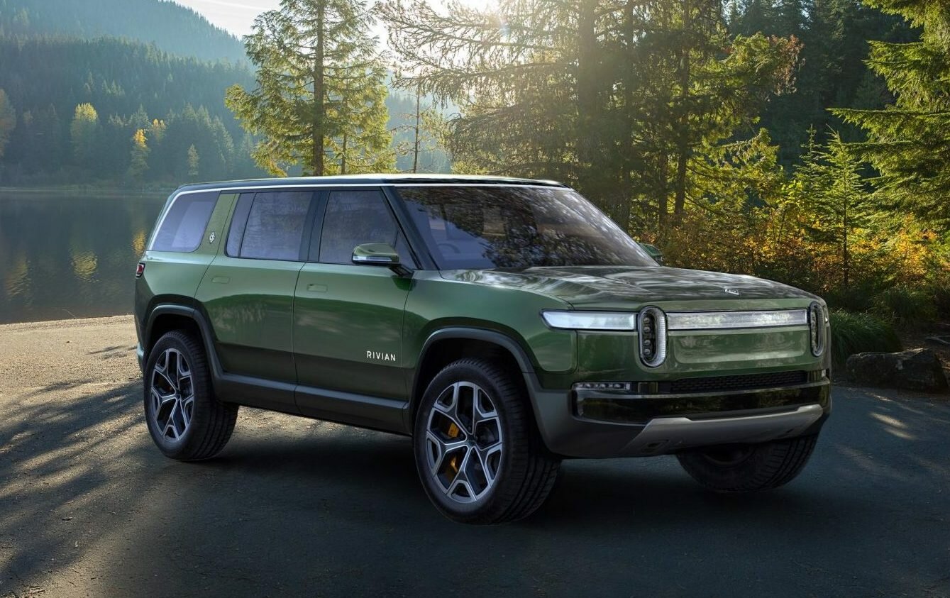 Компания Rivian сделала большой семиместный кроссовер на электротяге