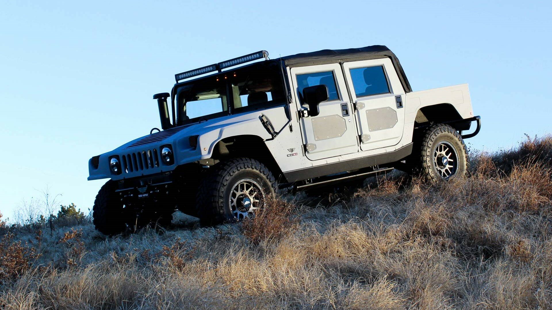 Фирма Mil-Spec сделала еще один крутой рестомод на базе Hummer H1 – уже пятый по счёту