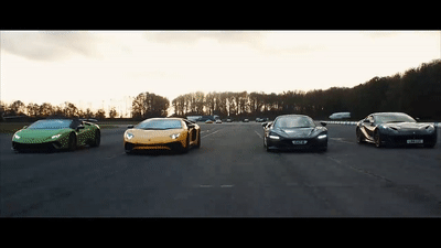 Дрэг суперкаров: Ferrari и McLaren против двух Lamborghini
