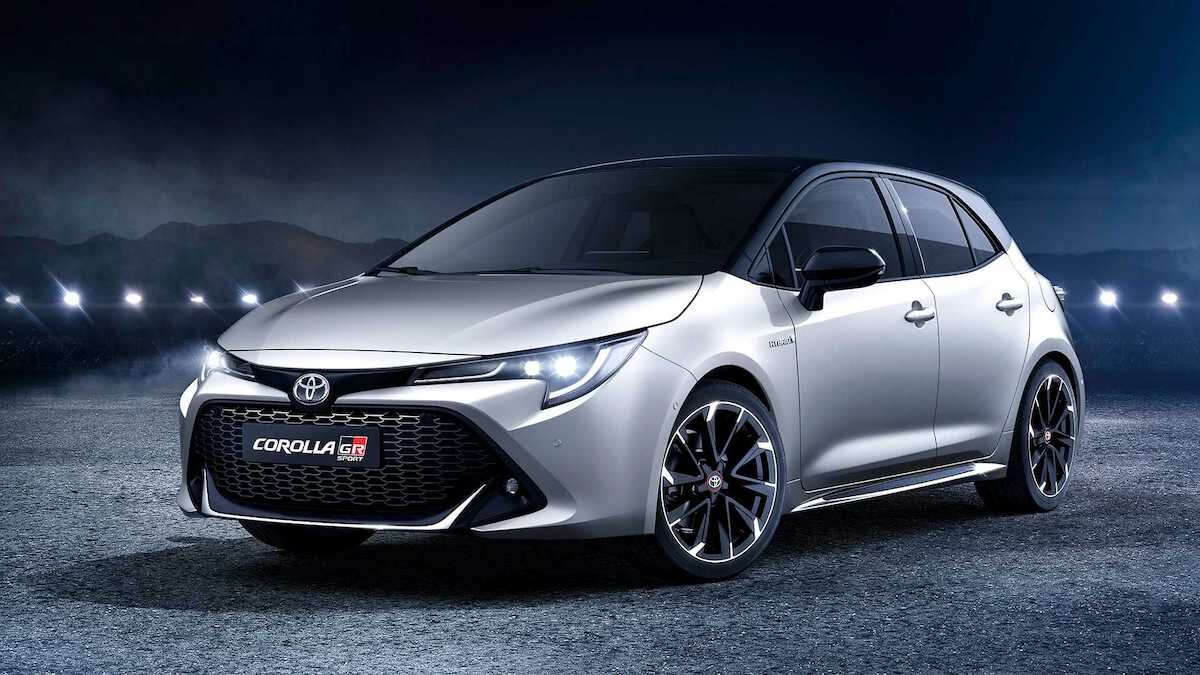 У Toyota Corolla теперь есть спортивная и вседорожная версии