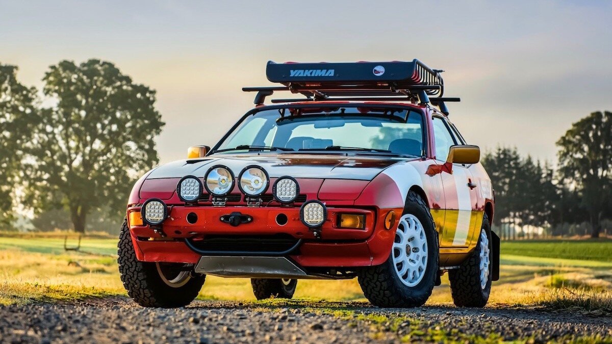На продажу выставили внедорожный Porsche 924