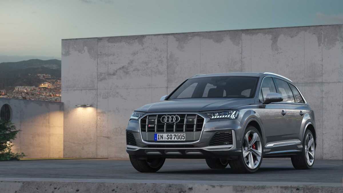 435-сильный Audi SQ7 обновился вслед за базовым кроссовером