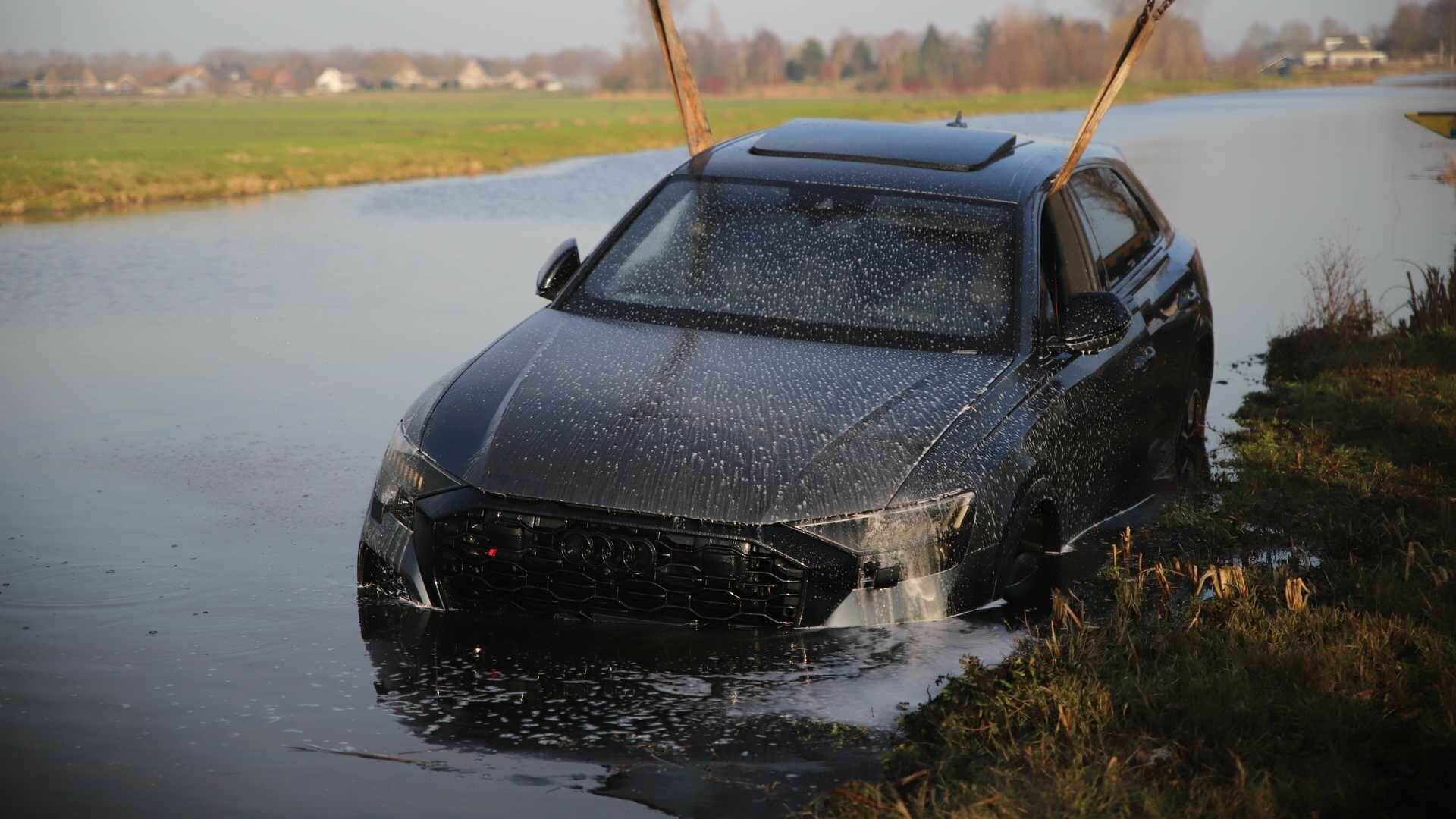 Они утонули: суперкары, которые падали в воду