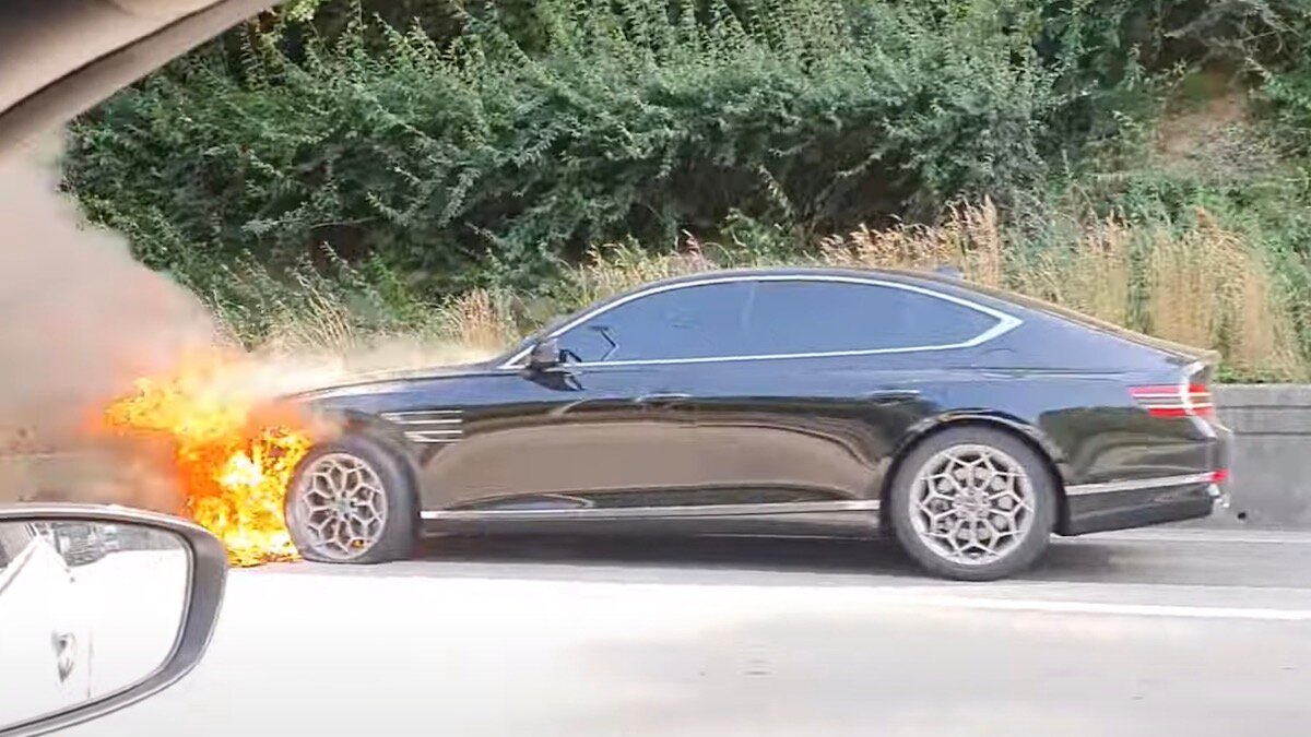 Новый Genesis G80 загорелся на ходу