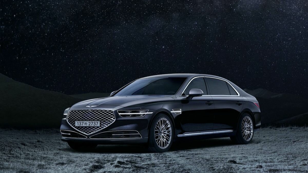Genesis G90 Stardust: ручная двухцветная окраска и звёзды на сиденьях