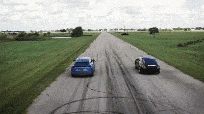 Посмотрите, кто быстрее: Rolls-Royce Wraith против Lamborghini Urus Hennessey
