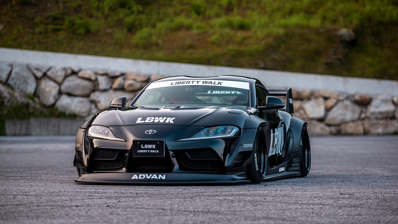 Ателье Liberty Walk превратило Toyota Supra в Бэтмобиль. Доработки стоили как новый Kia Ceed