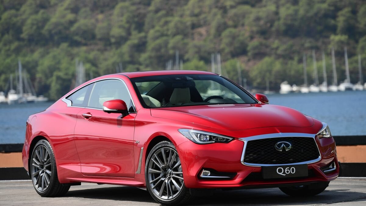 Купе Infiniti Q60 упало в цене почти на миллион рублей. Но это сказалось на мощности