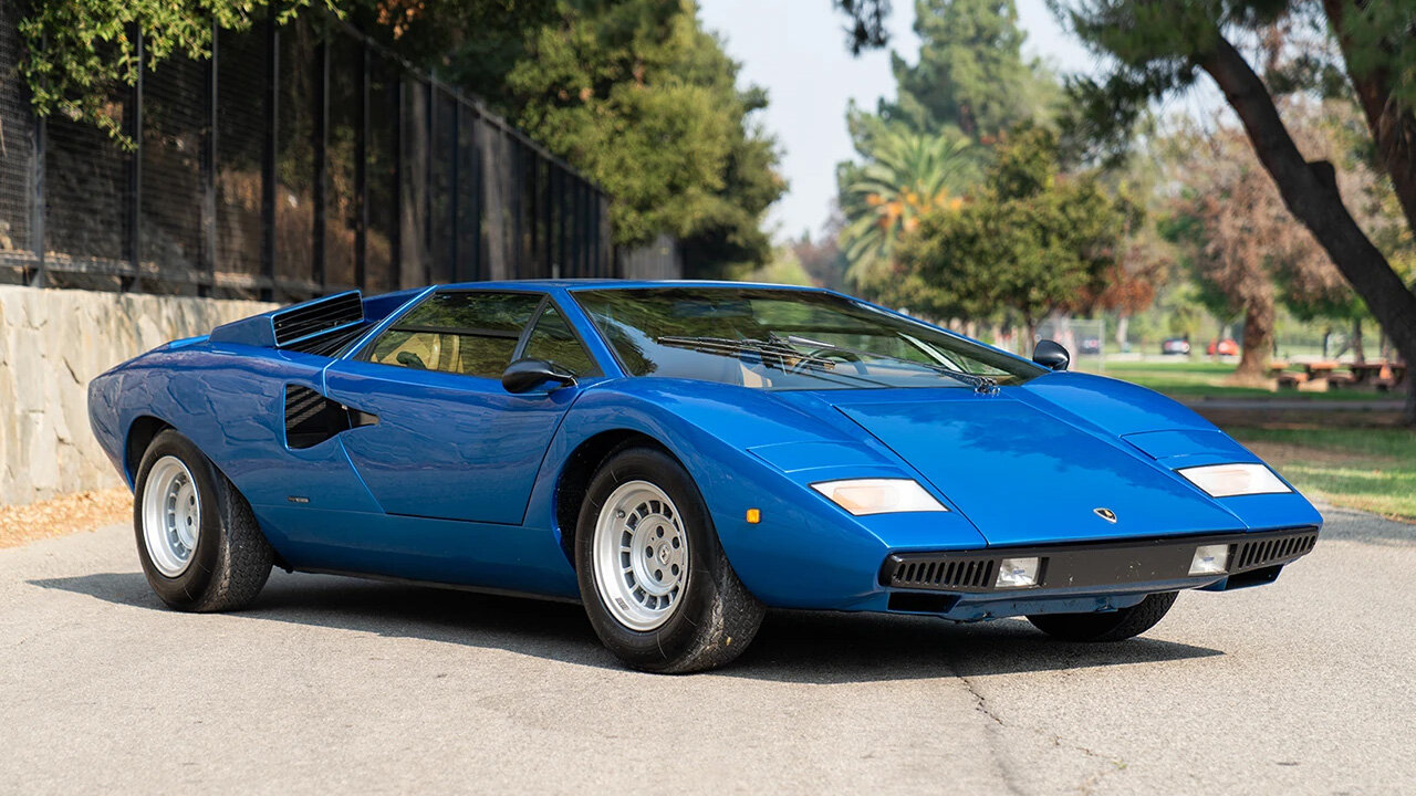 Редчайший суперкар Lamborghini с «перископом» на крыше пустят с молотка