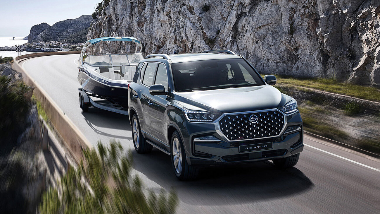 Внедорожник SsangYong Rexton прошёл рестайлинг, но назвался полностью новым