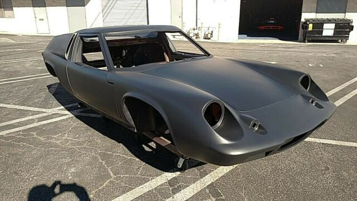 На продажу выставили полувековой, но новый кузов с шасси Lotus Europa