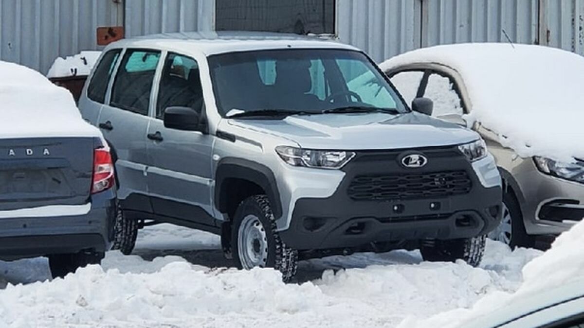 Появилось фото «пустой» Lada Niva Travel
