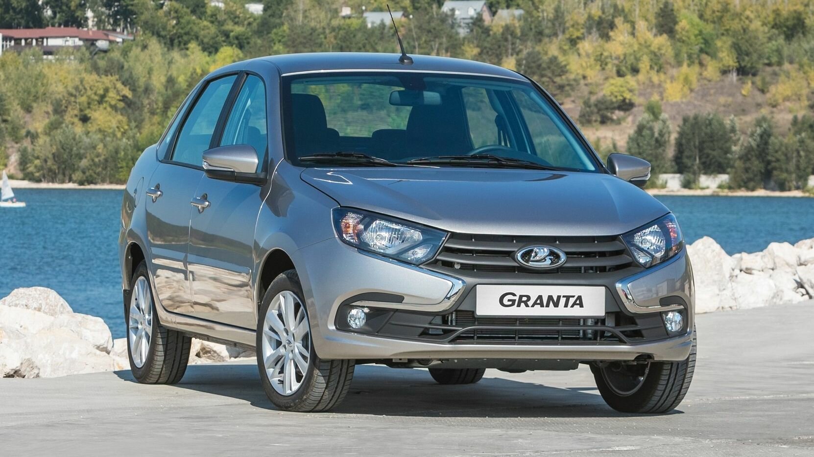 Lada Granta получила новый мотор и лишилась одного из кузовов