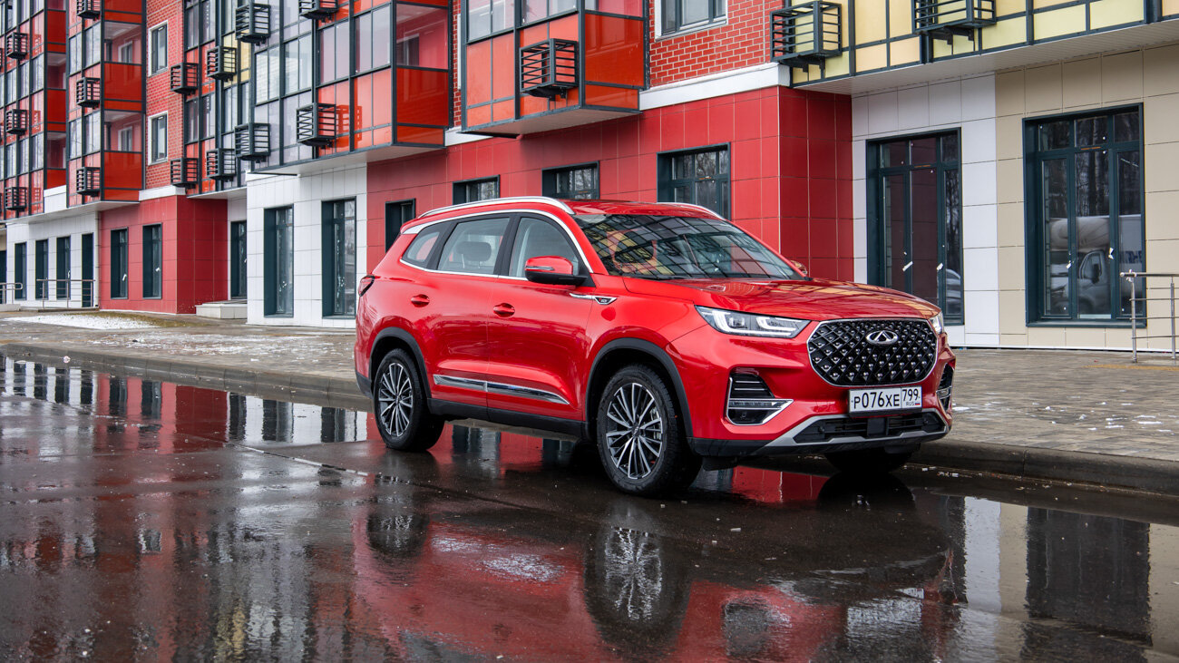 На правах старшего. Четыре мнения про новейший кроссовер Chery Tiggo 8 Pro
