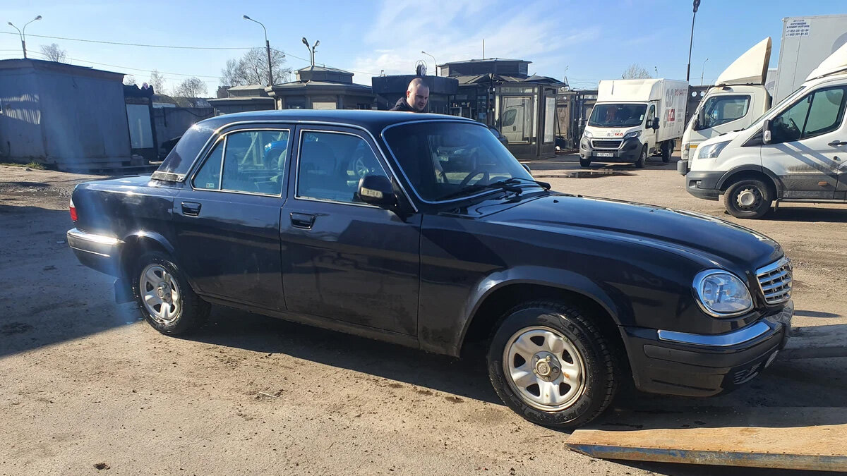 На продажу выставлена редкая «Волга» без пробега — у неё мотор от Chrysler