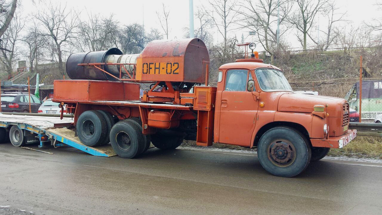 В Чехии продают грузовик Tatra с реактивным двигателем от МИГ-15