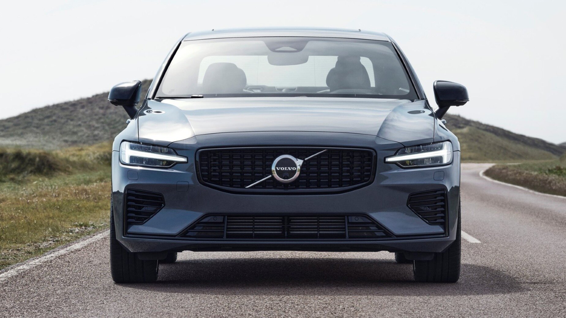 Представлены рестайлинговые Volvo S60 и V60 с изменённым дизайном и новой медиасистемой