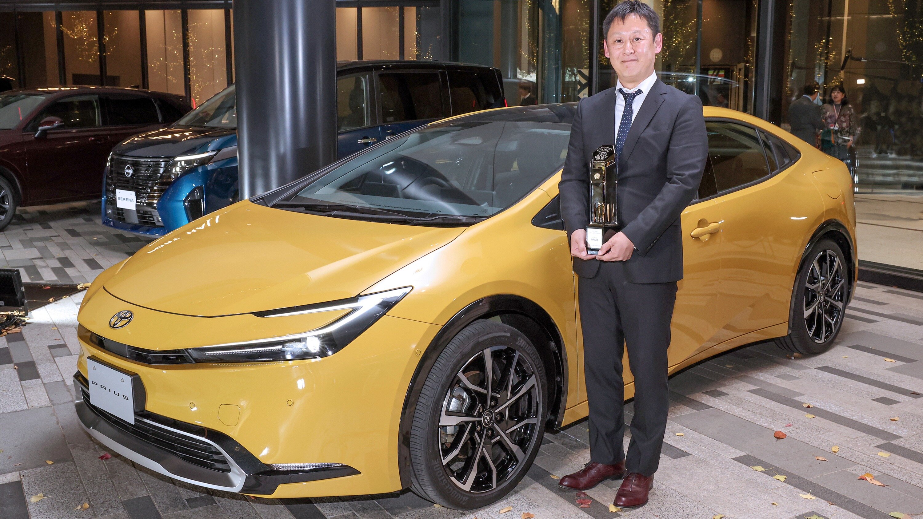 «Автомобилем года» в Японии стал гибрид Toyota Prius