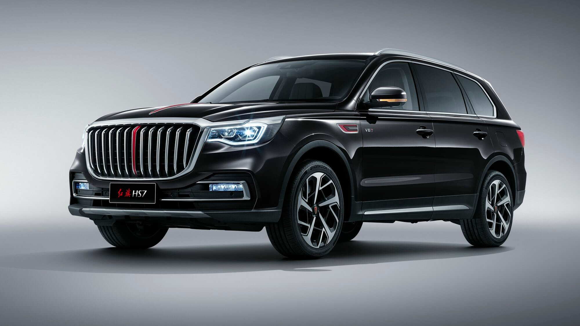 В России стартовали продажи большого кроссовера Hongqi HS7 за 7 миллионов рублей