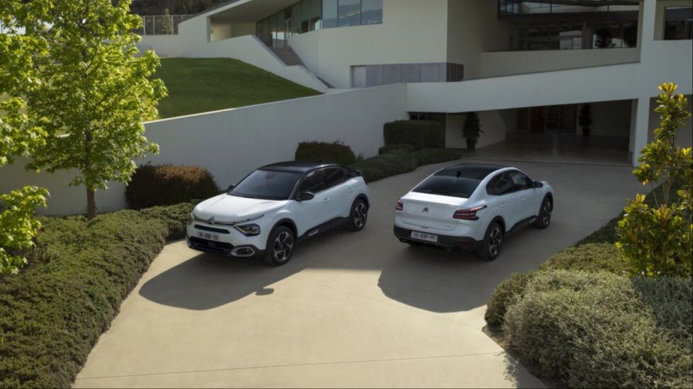 Citroen C4 и С4 X стали экономичными гибридами