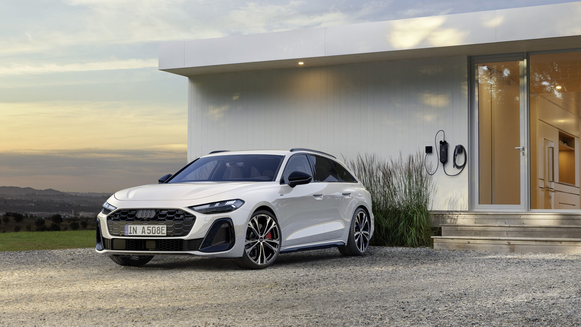 Лифтбек и универсал Audi A5 стали подзаряжаемыми гибридами