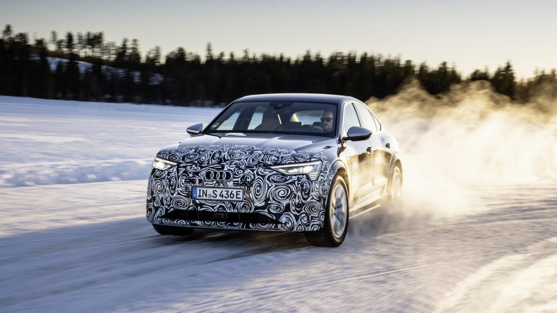 Audi показала обновлённый e-tron Sportback в камуфляже
