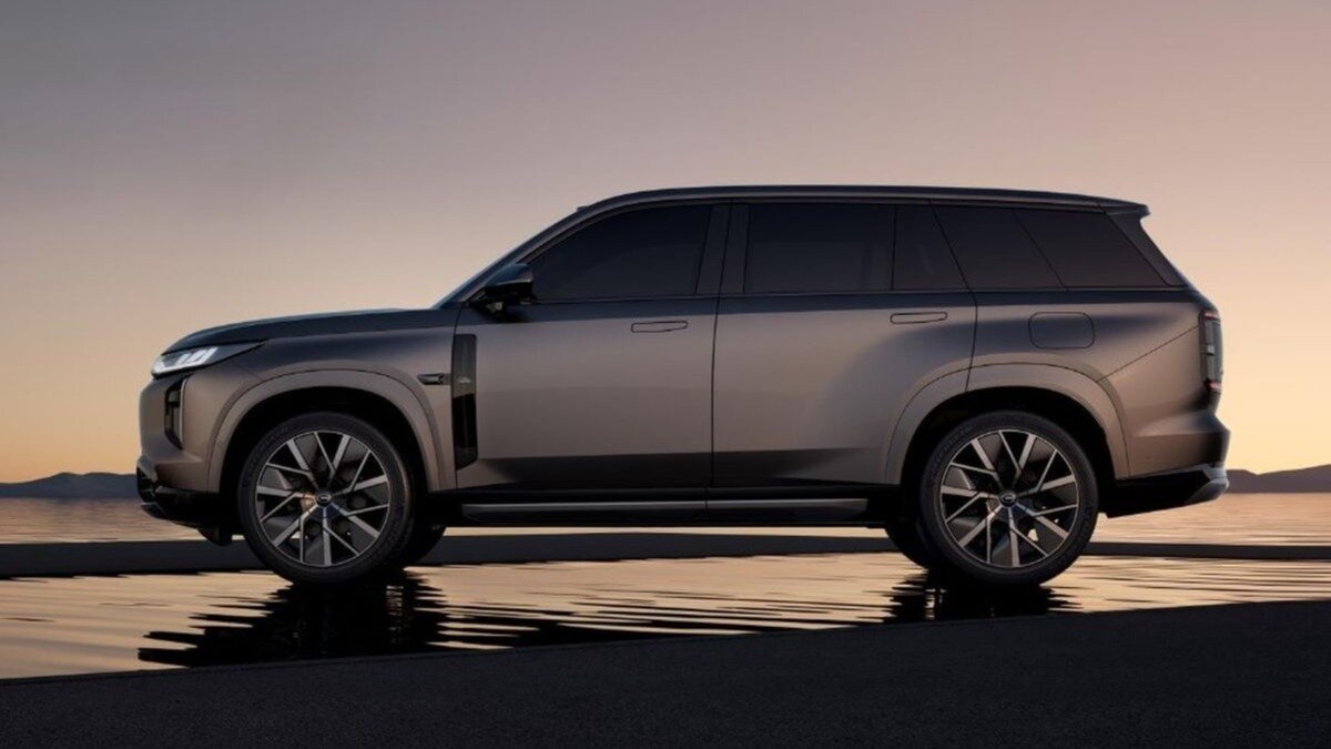 Похожий на Range Rover кроссовер GAC S7 появится в России