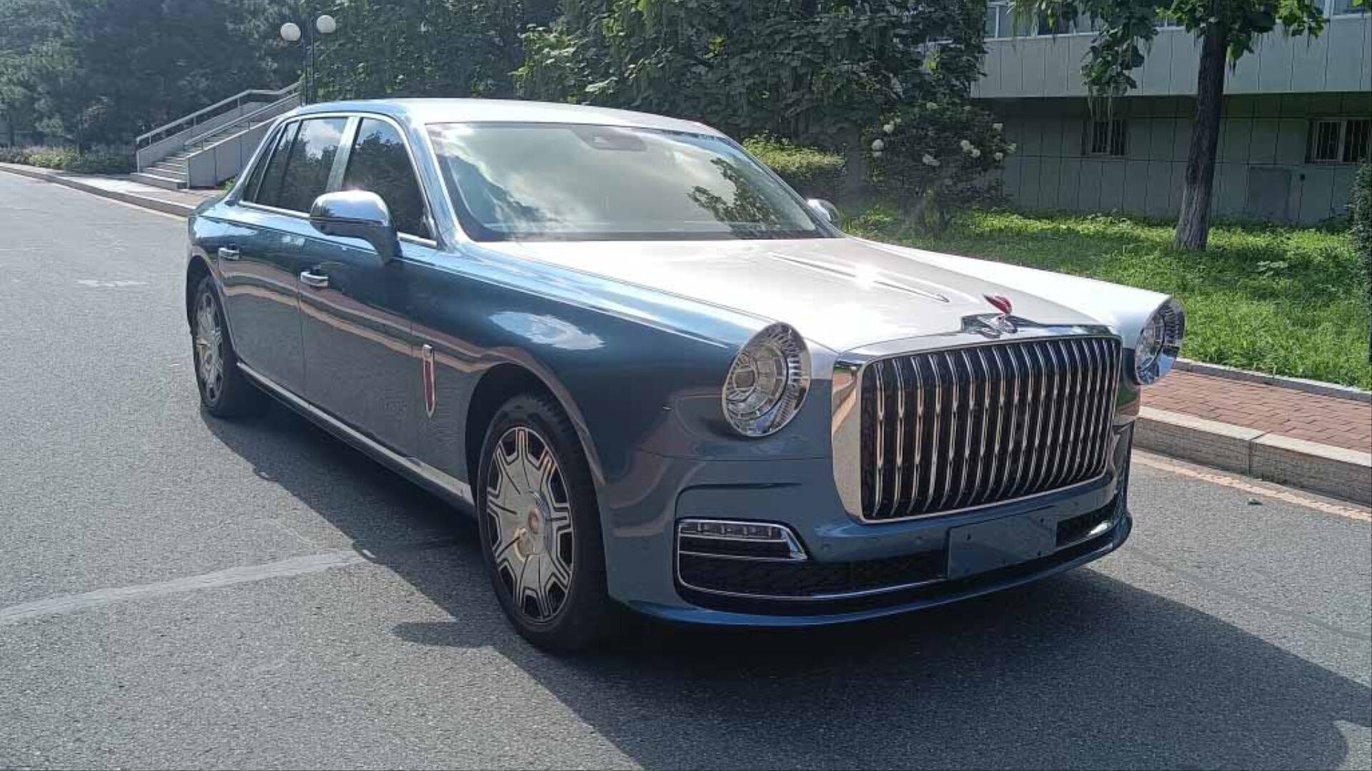 Лимузин Hongqi L5 нового поколения будет стоить 680 тысяч долларов